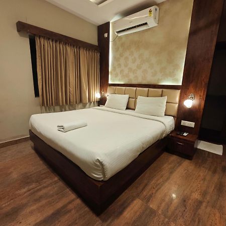 Al Noor Palace Bangalore Bagian luar foto